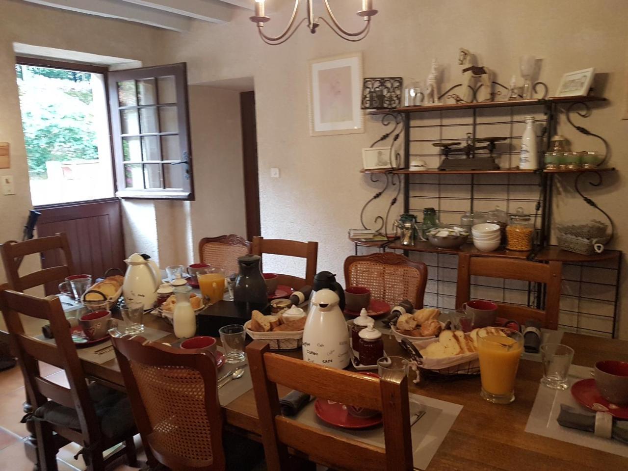 Le Moulin De Charin Bed and Breakfast La Pommeraie-sur-Sèvre Εξωτερικό φωτογραφία